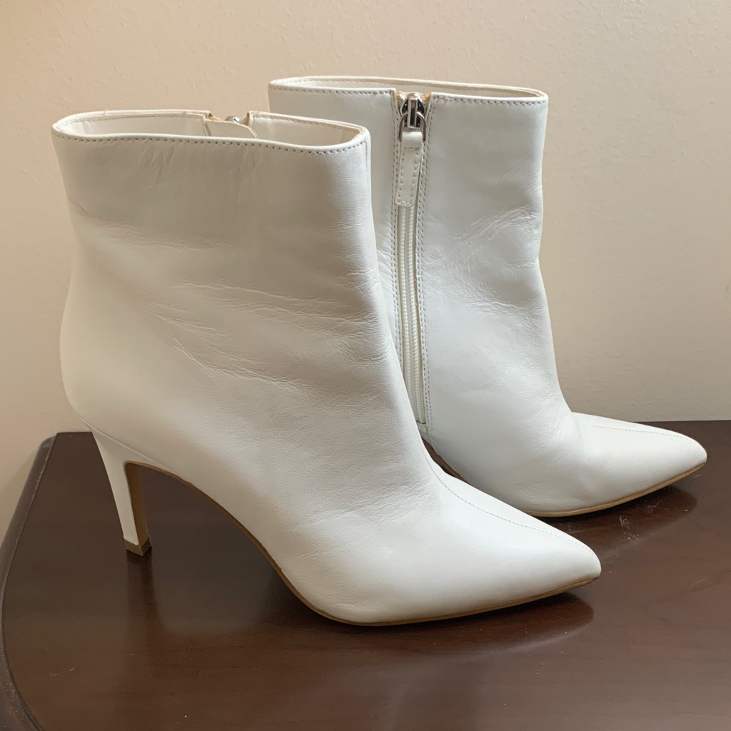 Leith White Pointed-Toe Leather Ankle Booties - Size 8